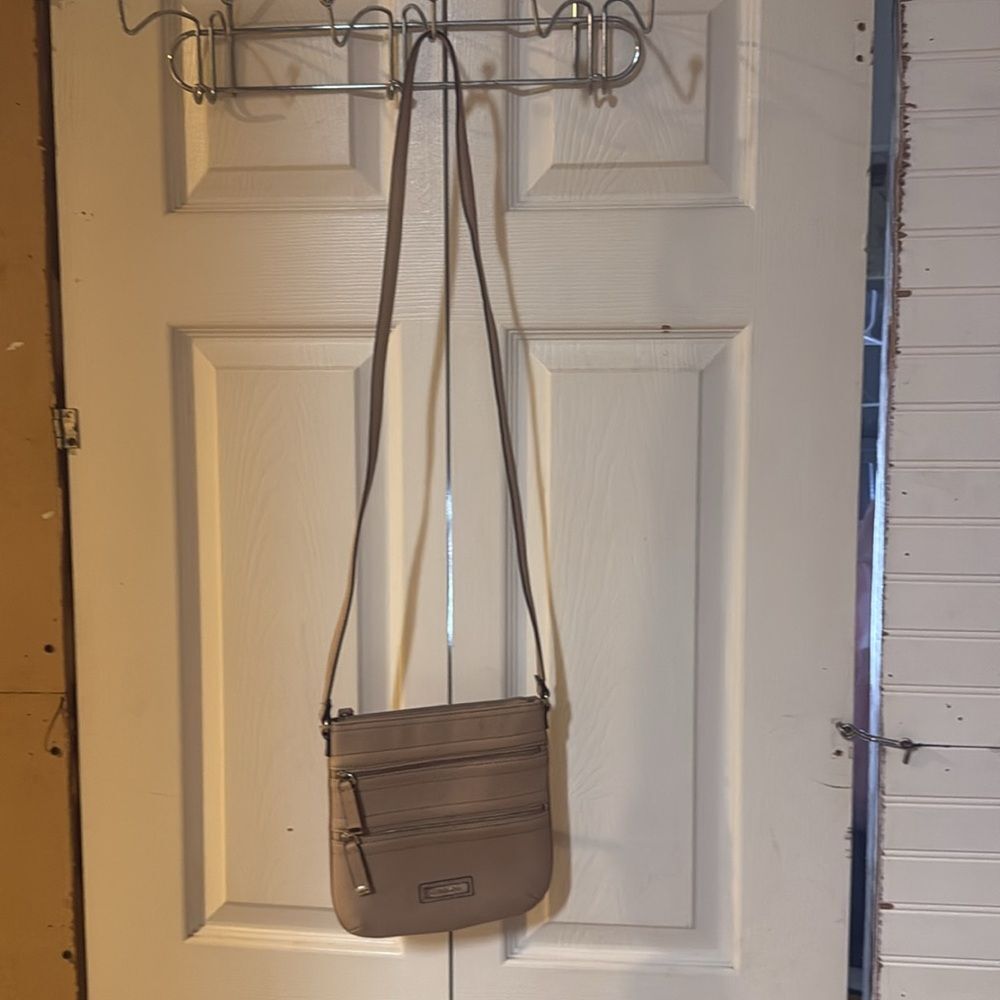 Authentic CALVIN KLEIN Purse!!! - Picture 2 of 8